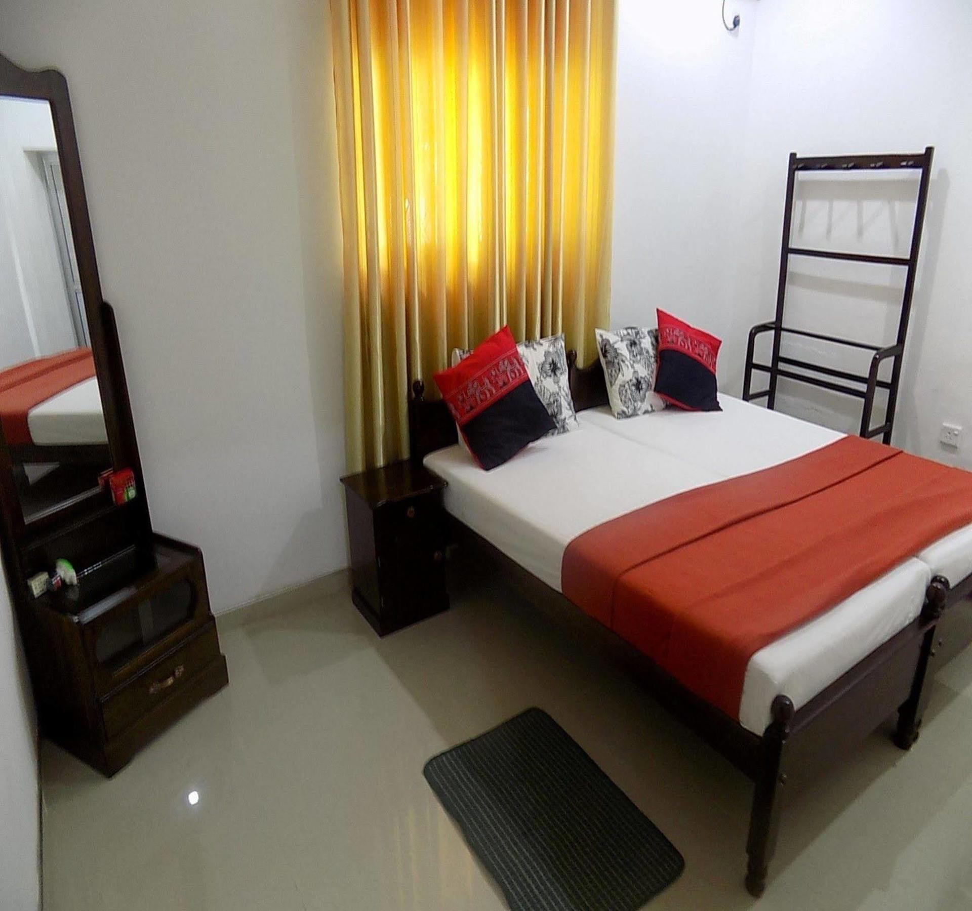 Alexandra Family Villa Negombo Bagian luar foto
