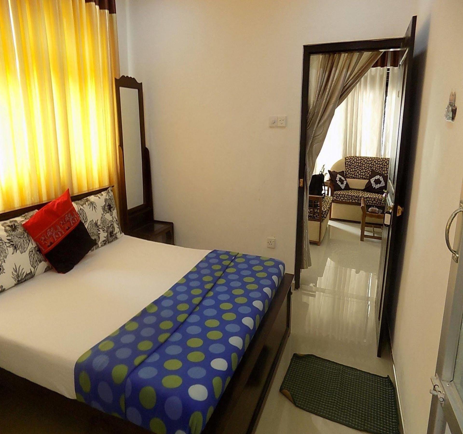 Alexandra Family Villa Negombo Bagian luar foto