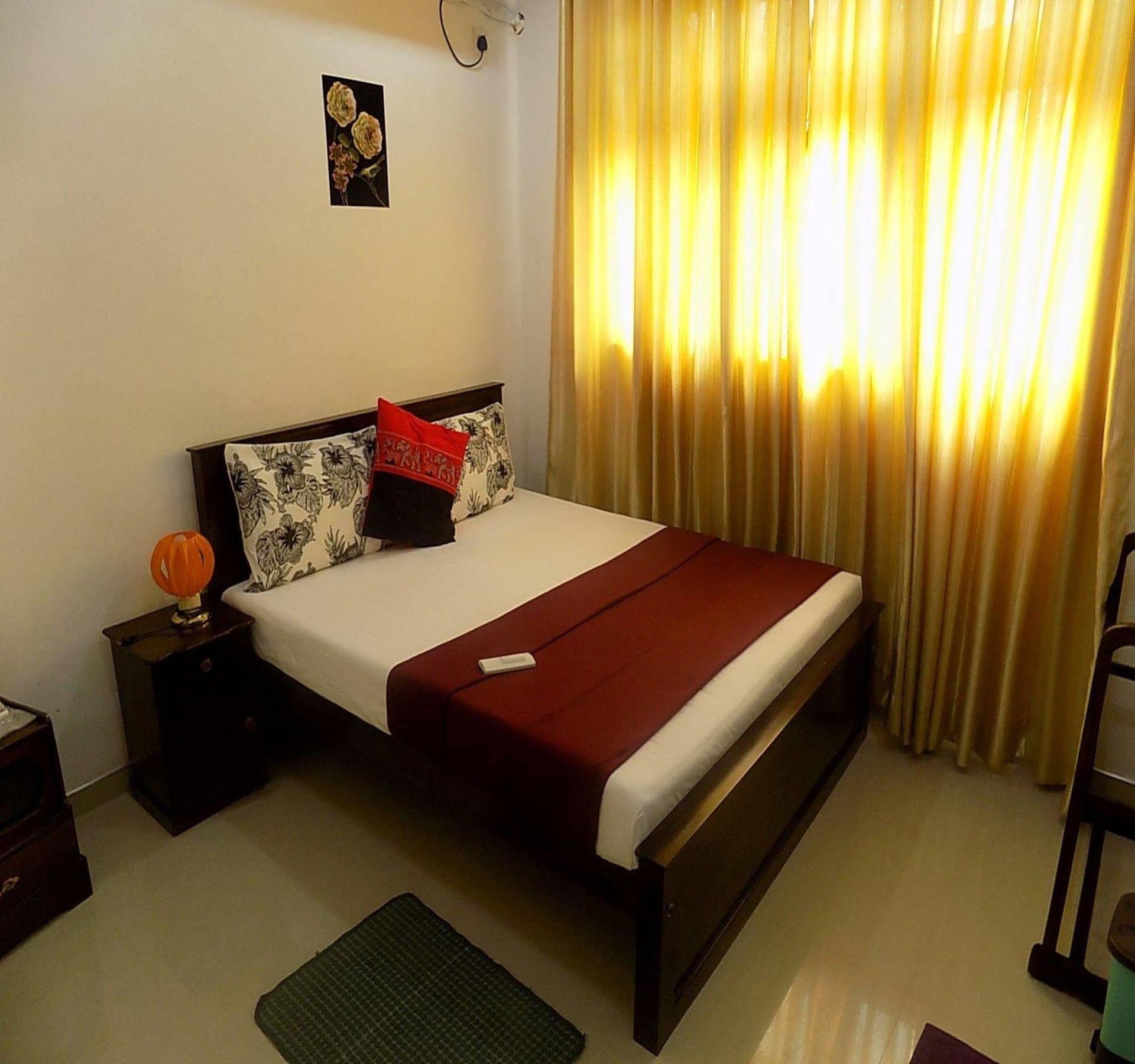 Alexandra Family Villa Negombo Bagian luar foto